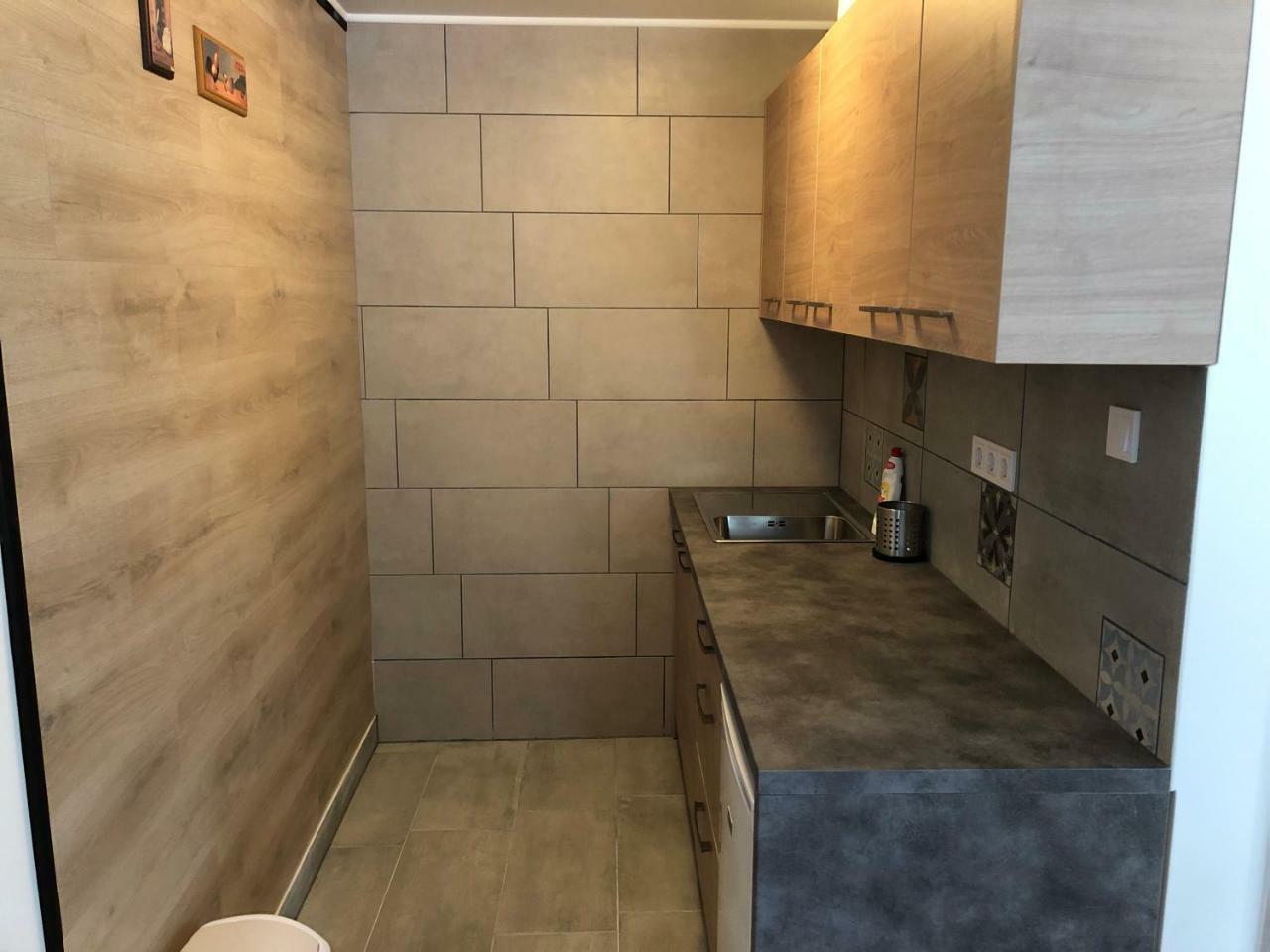 Juno Apartman Vendeghaz ميسكولك المظهر الخارجي الصورة