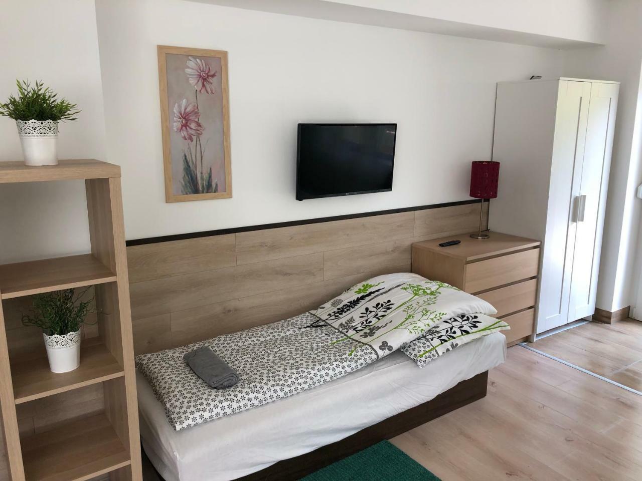 Juno Apartman Vendeghaz ميسكولك المظهر الخارجي الصورة