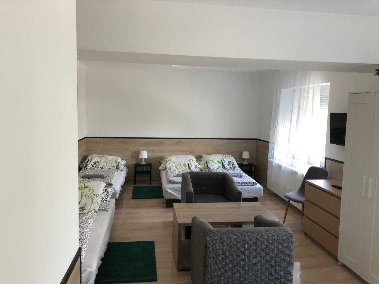 Juno Apartman Vendeghaz ميسكولك المظهر الخارجي الصورة