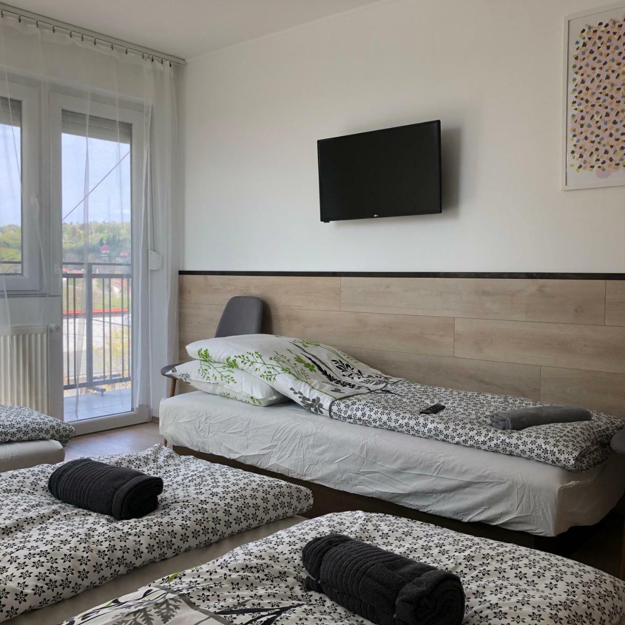 Juno Apartman Vendeghaz ميسكولك المظهر الخارجي الصورة